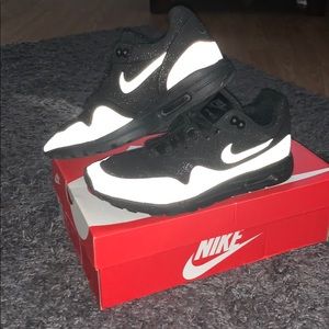 Air max 1 ultra moire